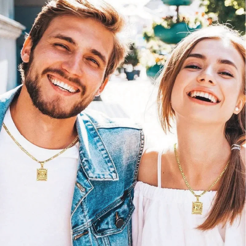 Collar Marco con Inicial Personalizada